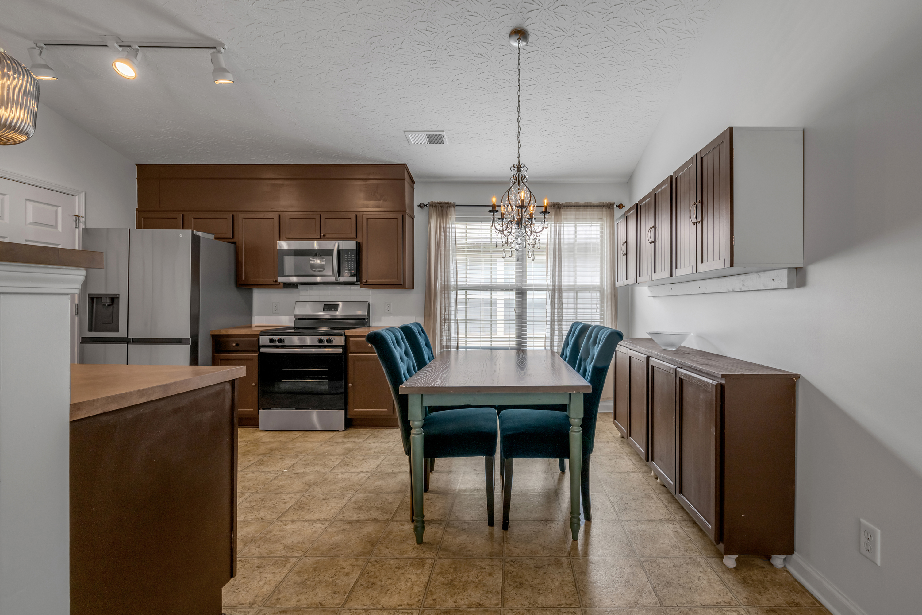  944 Winding Oak Trail - 物件實景