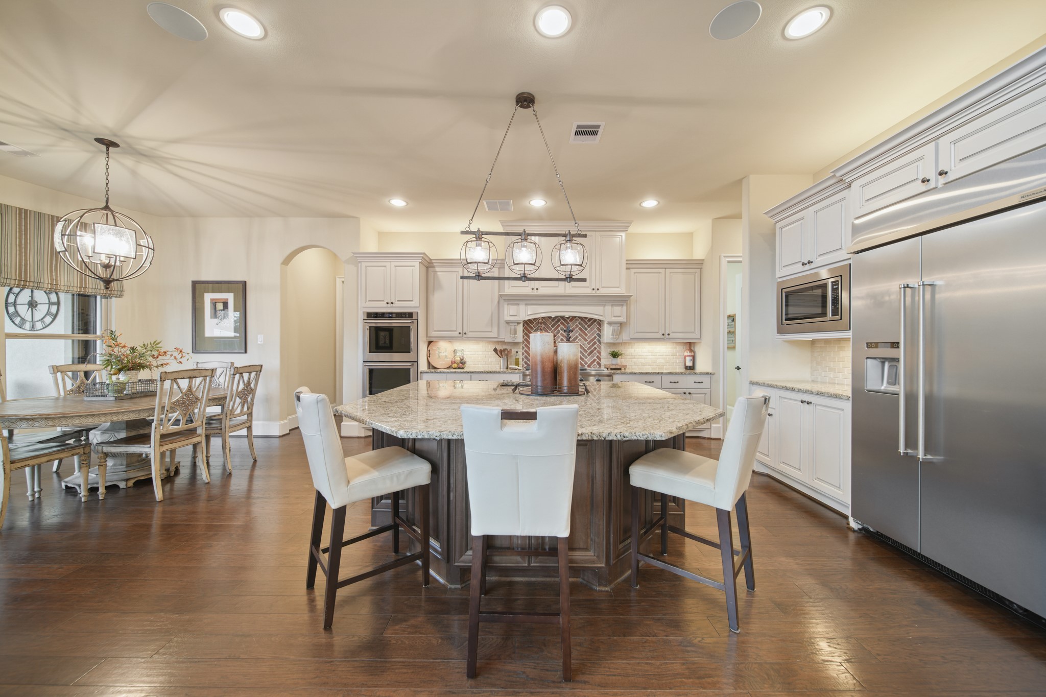 Friendswood, Texas, 77546, United States, 5 Bedrooms Bedrooms, ,6 BathroomsBathrooms,Residential,For Sale,1989691