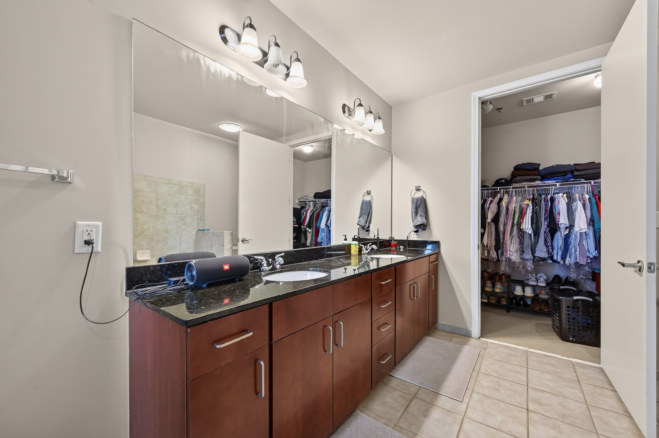  Stylish One Bedroom Condo with Great Amenities and Exceptional Buckhead Location - 物件實景