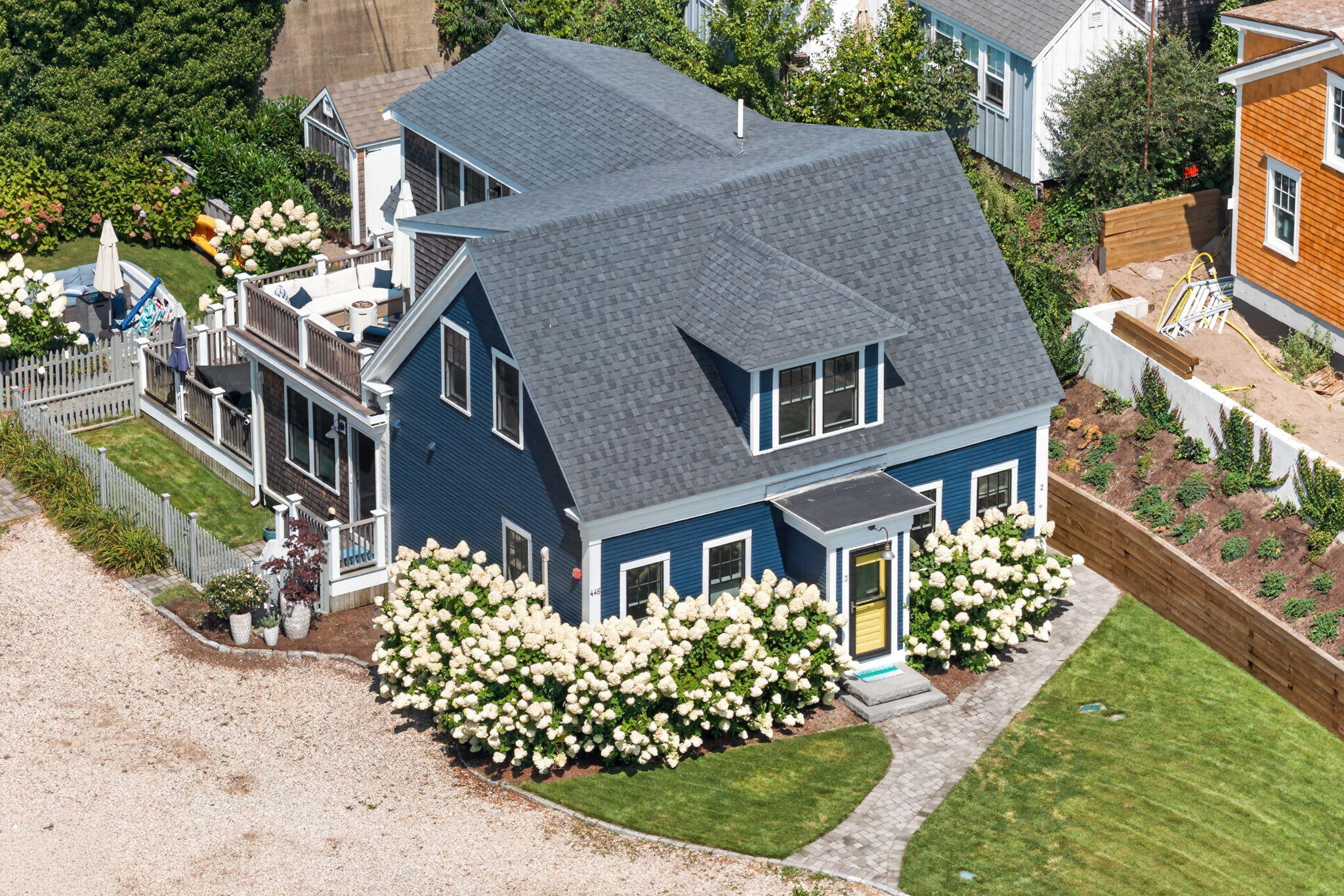  Designer Finishes, Private Yard & Deeded Parking - 物件實景