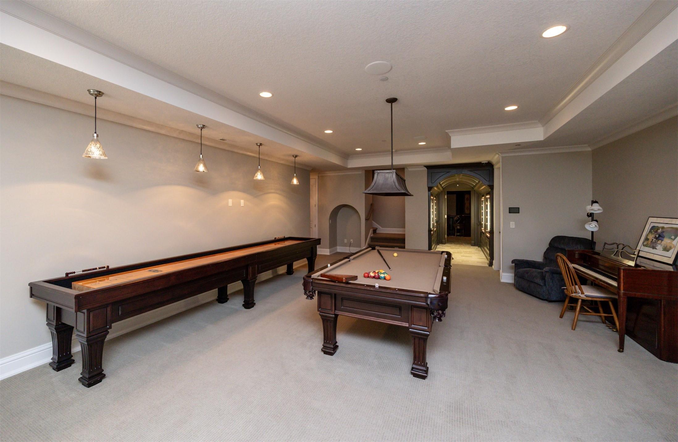 Urbandale, Iowa, 50323, United States, 4 Bedrooms Bedrooms, ,6 BathroomsBathrooms,Residential,For Sale,1980001