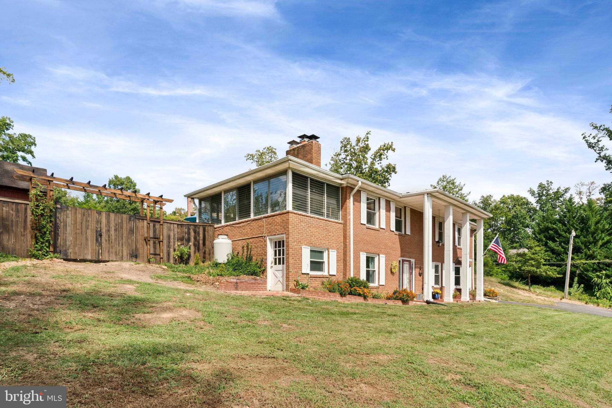 Lorton, Virginia, 22079, United States, 4 Bedrooms Bedrooms, ,3 BathroomsBathrooms,Residential,For Sale,1974671