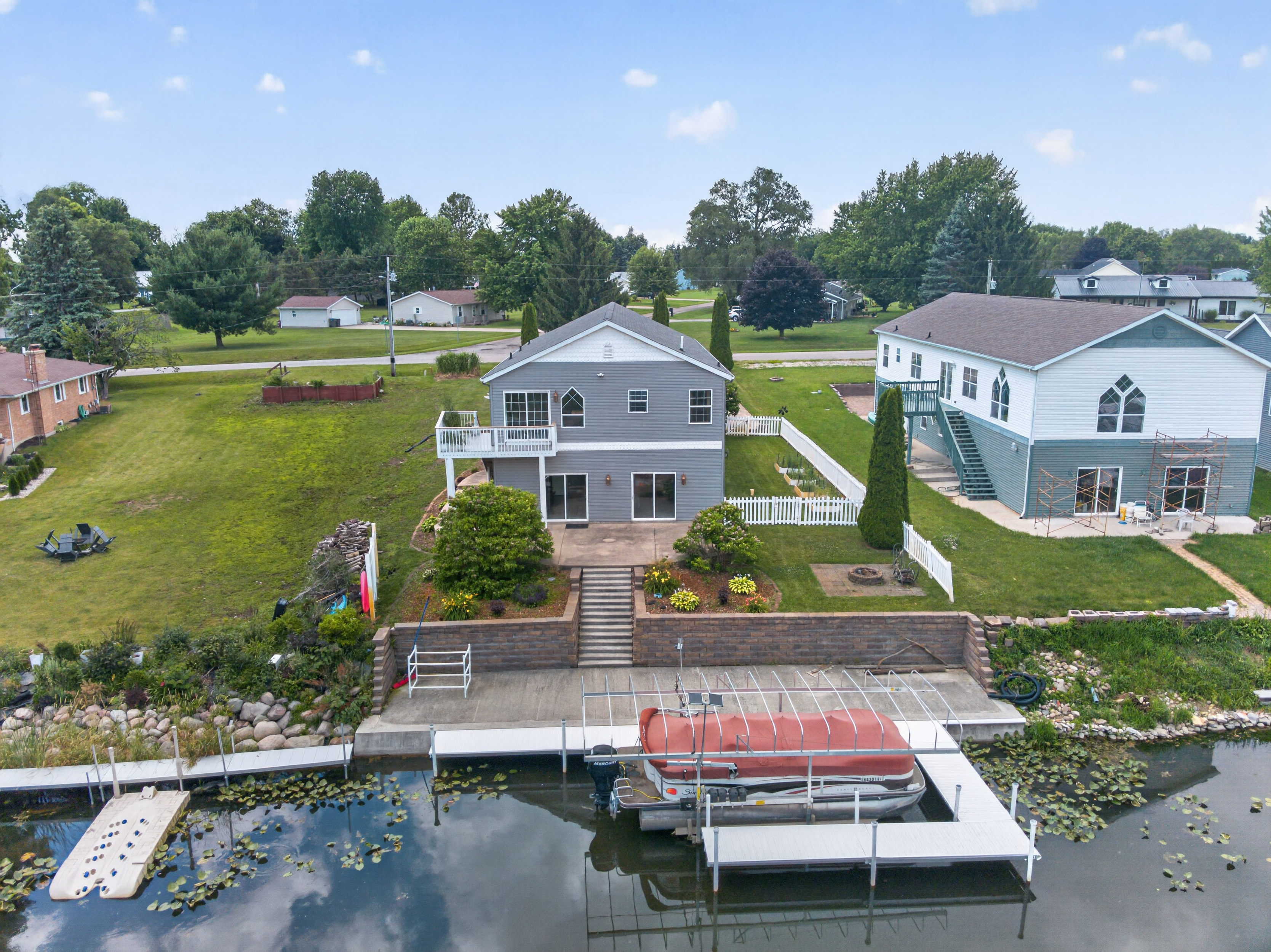  Spacious Channel-Front Home Off Lake Wawasee - 物件實景