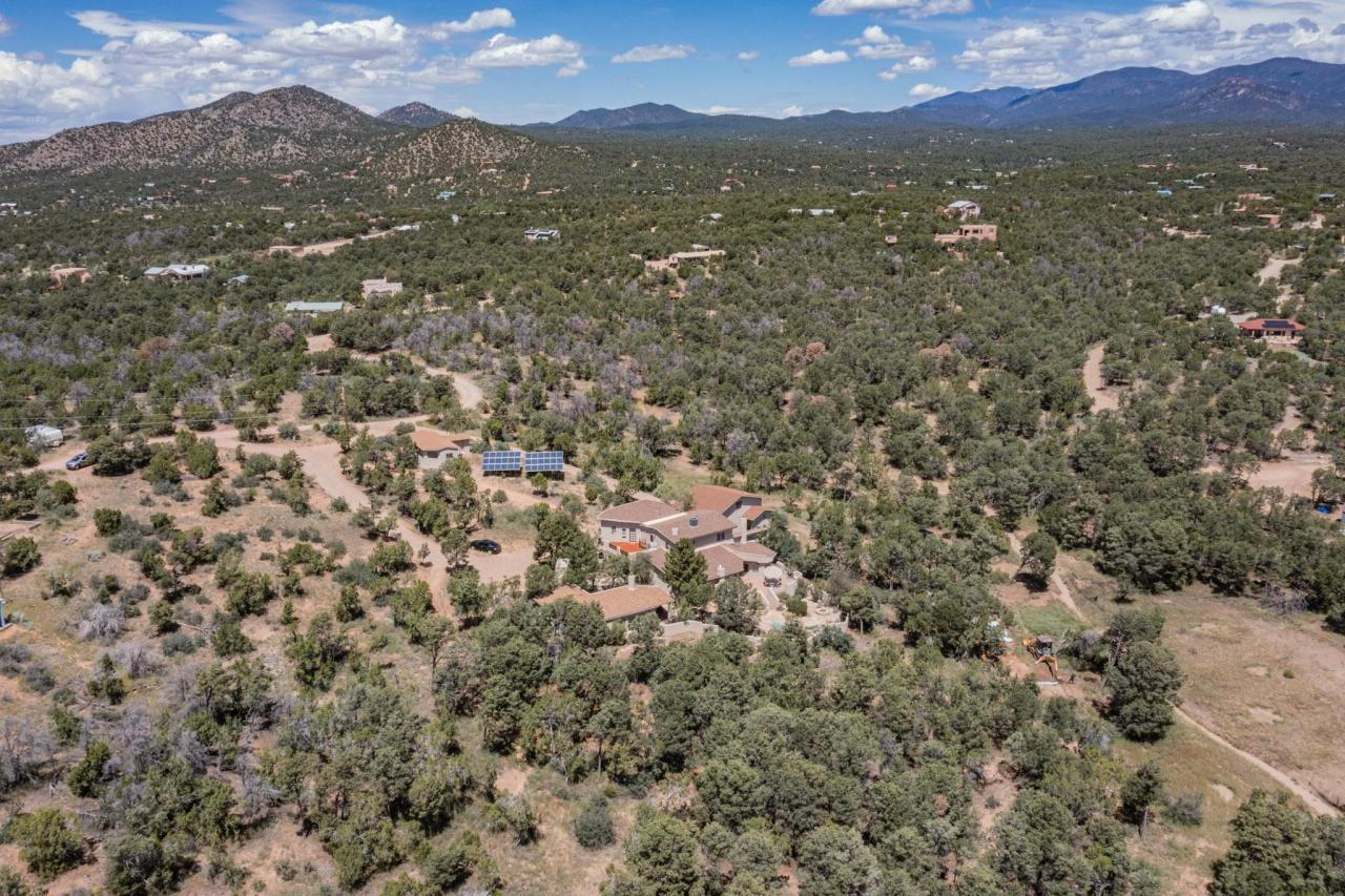 30 Apache Creek, Santa Fe, New Mexico, 87505, United States, 5 Bedrooms Bedrooms, ,4 BathroomsBathrooms,Residential,For Sale,30 Apache Creek,1591905