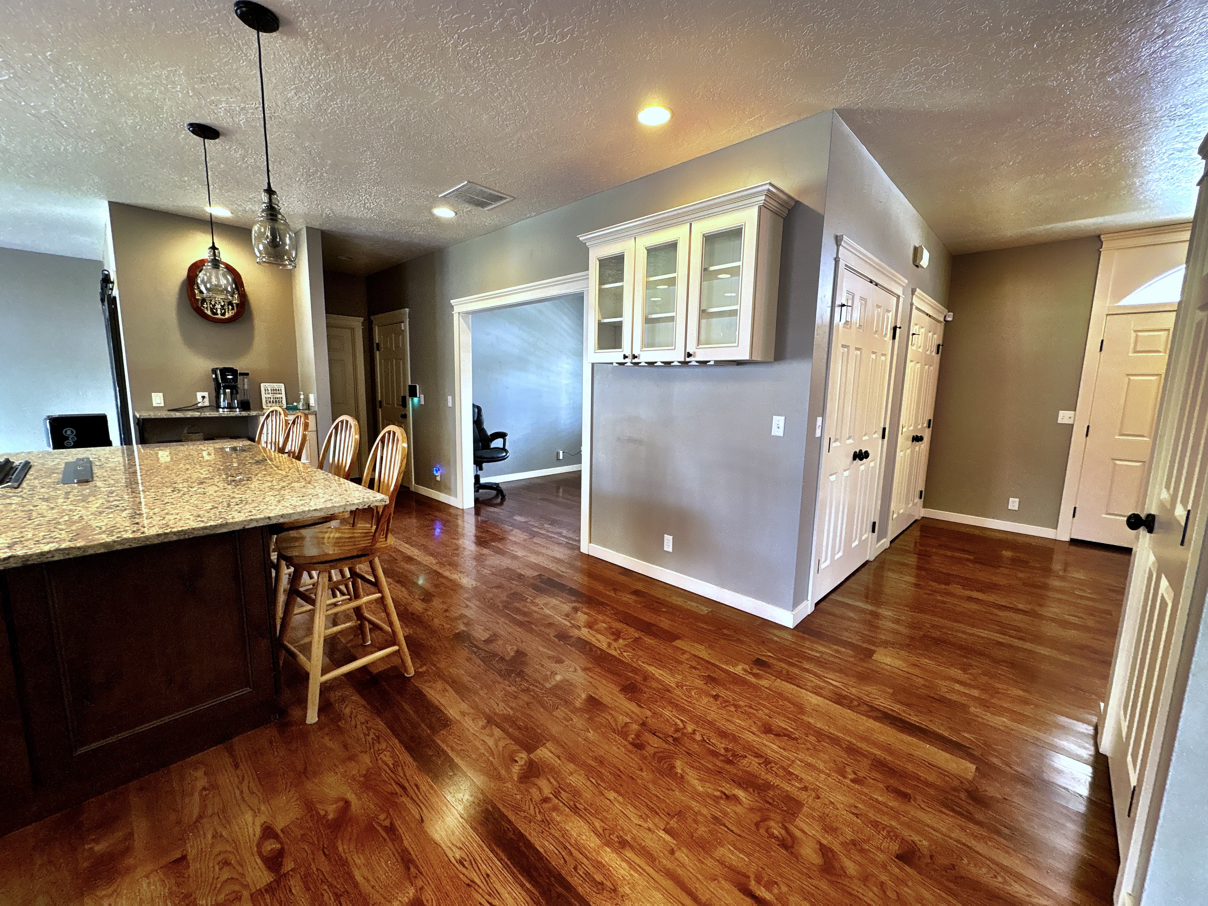 Mountain Home, Idaho, 83647, United States, 4 Bedrooms Bedrooms, ,2 BathroomsBathrooms,Residential,For Sale,1814352