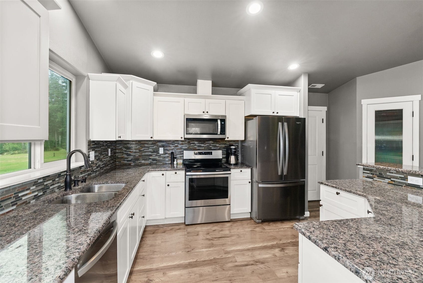 Elma, Washington, 98541, United States, 3 Bedrooms Bedrooms, ,2 BathroomsBathrooms,Residential,For Sale,1942231