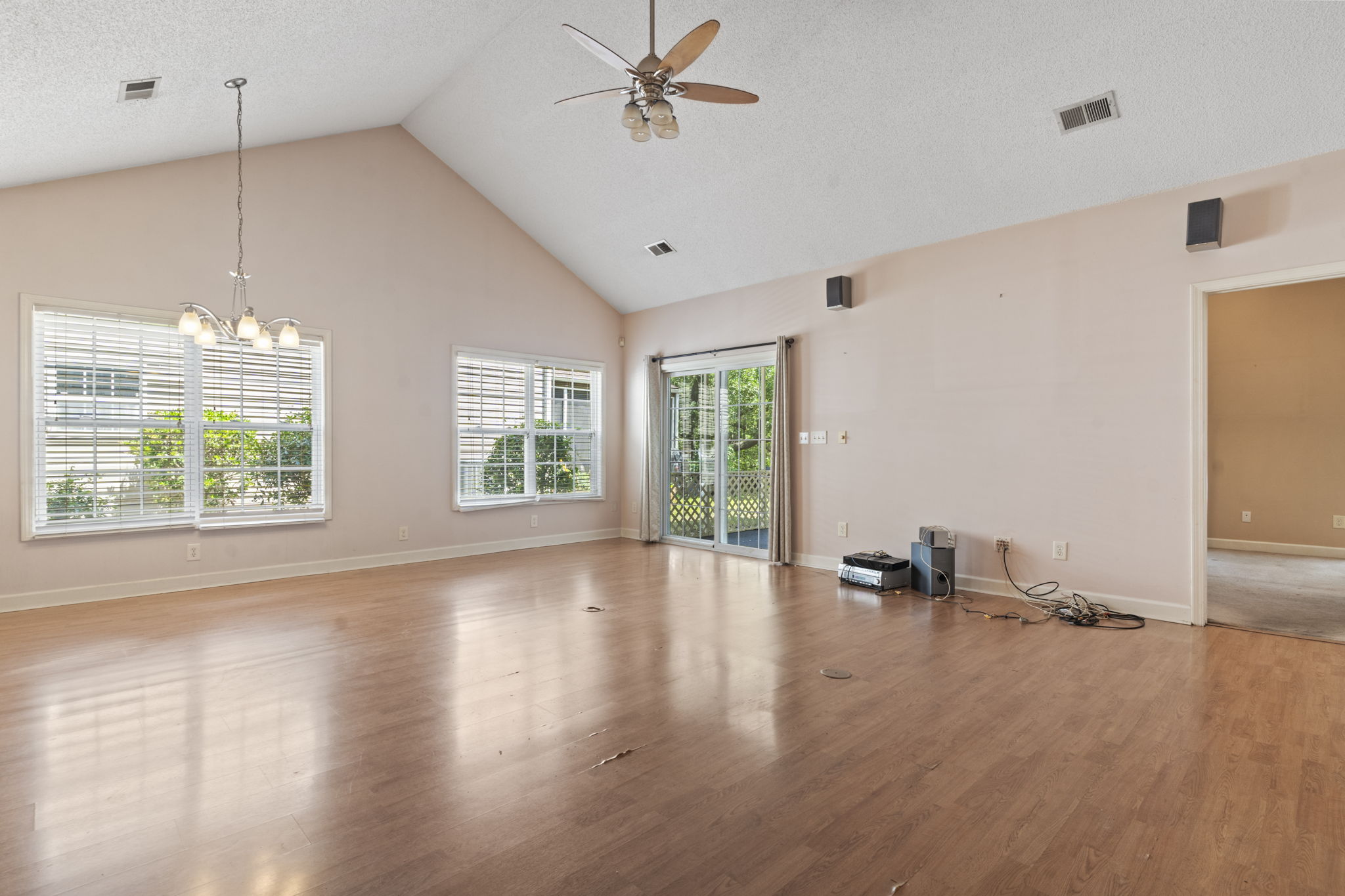 North Myrtle Beach, South Carolina, 29582, United States, 3 Bedrooms Bedrooms, ,2 BathroomsBathrooms,Residential,For Sale,1928700
