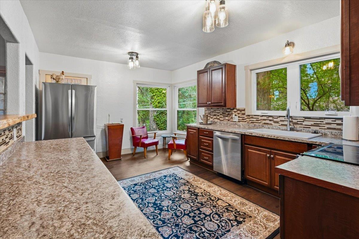Nevada City, California, 95959, United States, 3 Bedrooms Bedrooms, ,2 BathroomsBathrooms,Residential,For Sale,2037300