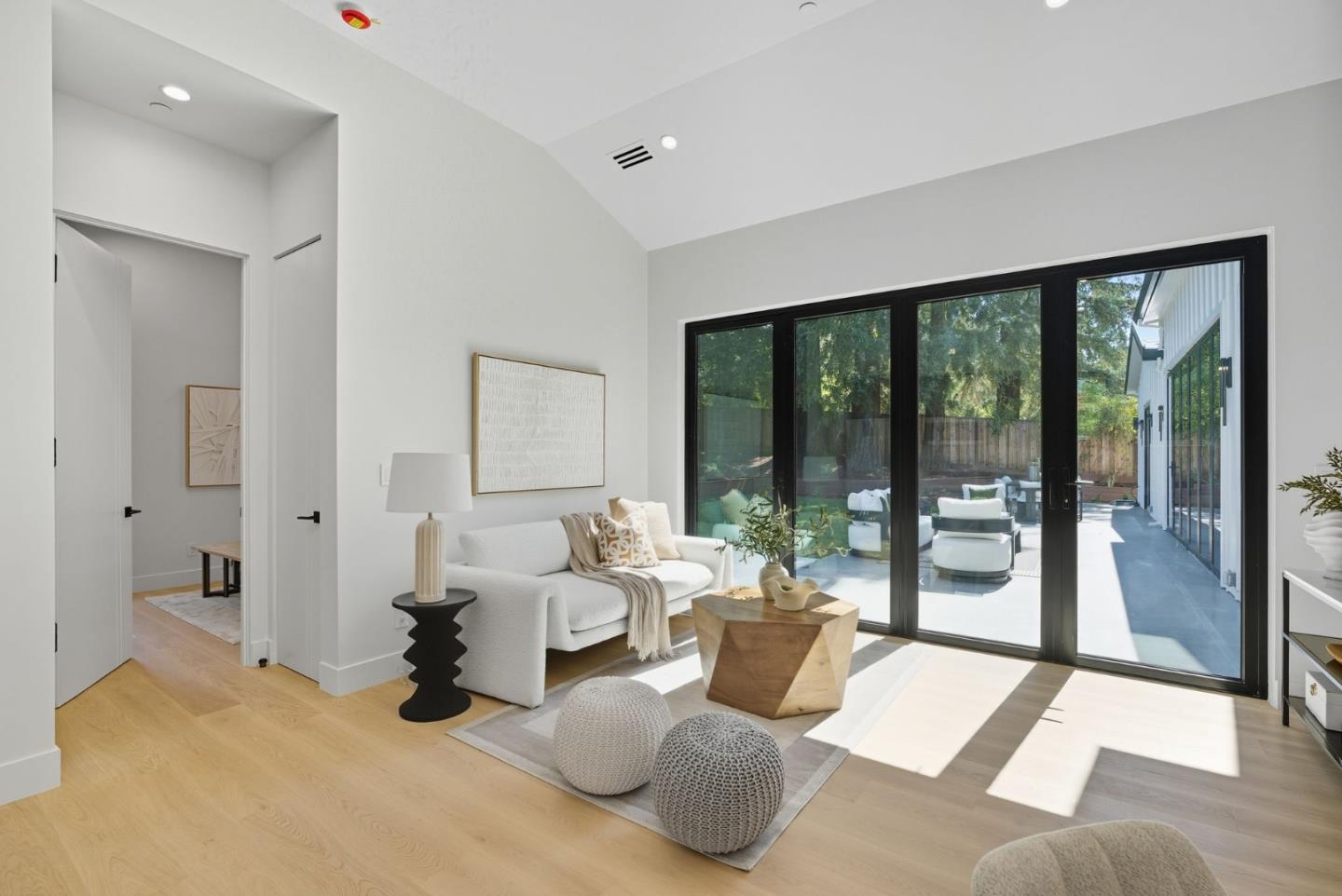 Menlo Park, California, 94025, United States, 6 Bedrooms Bedrooms, ,7 BathroomsBathrooms,Residential,For Sale,1947482