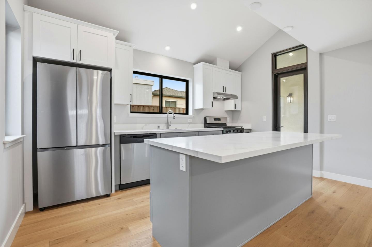 Millbrae, California, 94030, United States, 4 Bedrooms Bedrooms, ,3 BathroomsBathrooms,Residential,For Sale,1991707