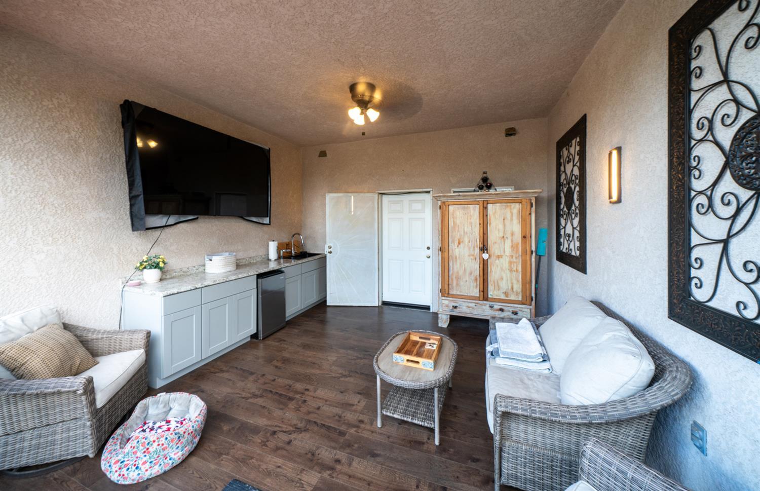 Madera, California, 93636, United States, 4 Bedrooms Bedrooms, ,3 BathroomsBathrooms,Residential,For Sale,1998678