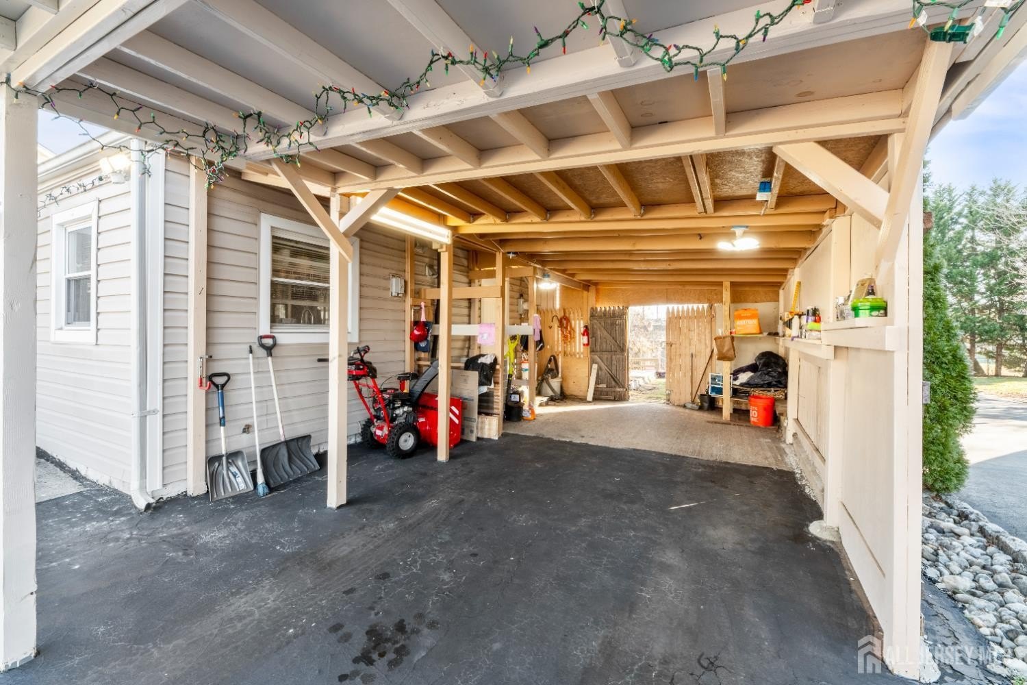 Edison, New Jersey, 08817, United States, 3 Bedrooms Bedrooms, ,2 BathroomsBathrooms,Residential,For Sale,2010060