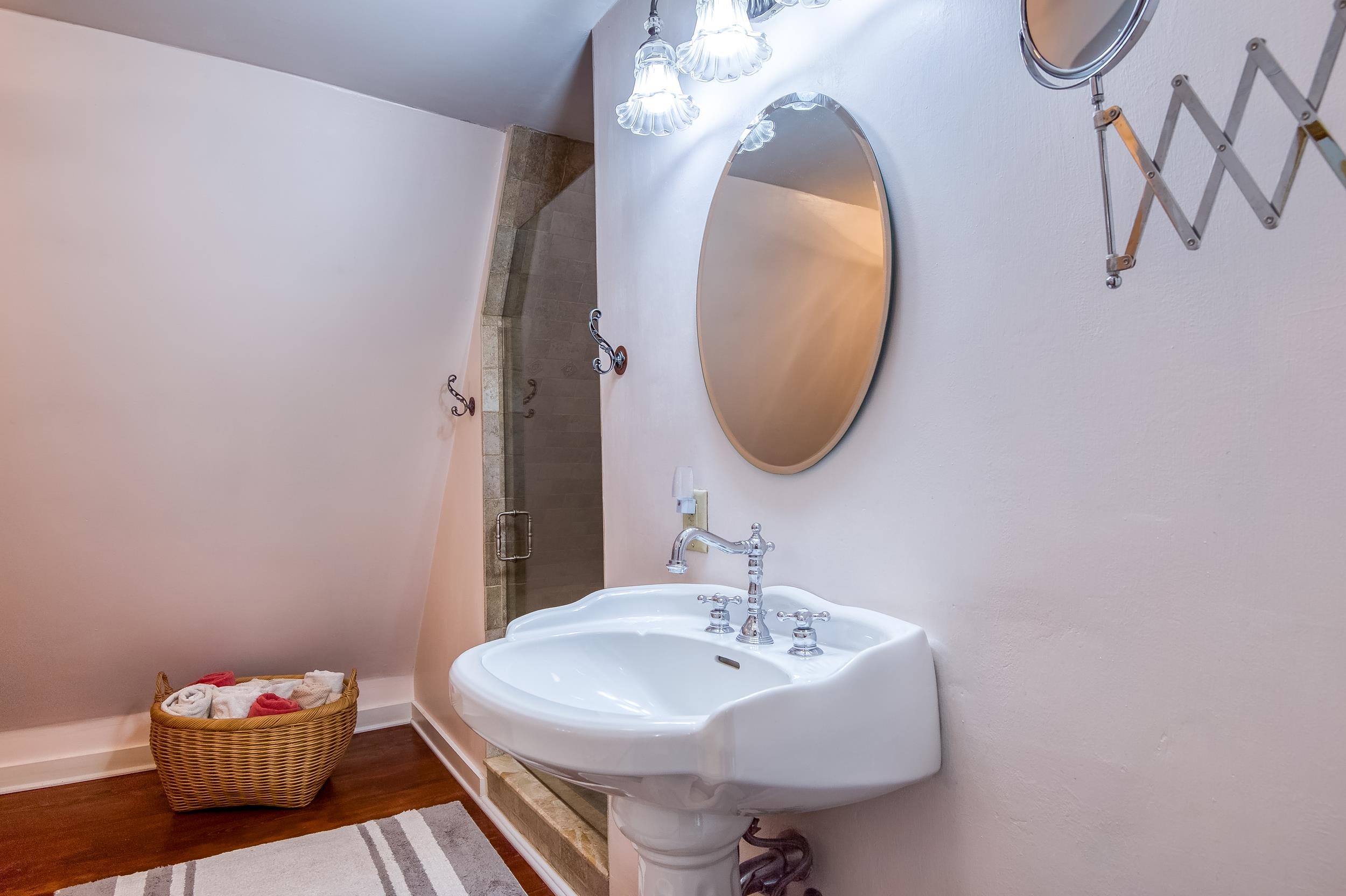 Eaton, New Hampshire, 03832, United States, 3 Bedrooms Bedrooms, ,1 BathroomBathrooms,Residential,For Sale,1989468