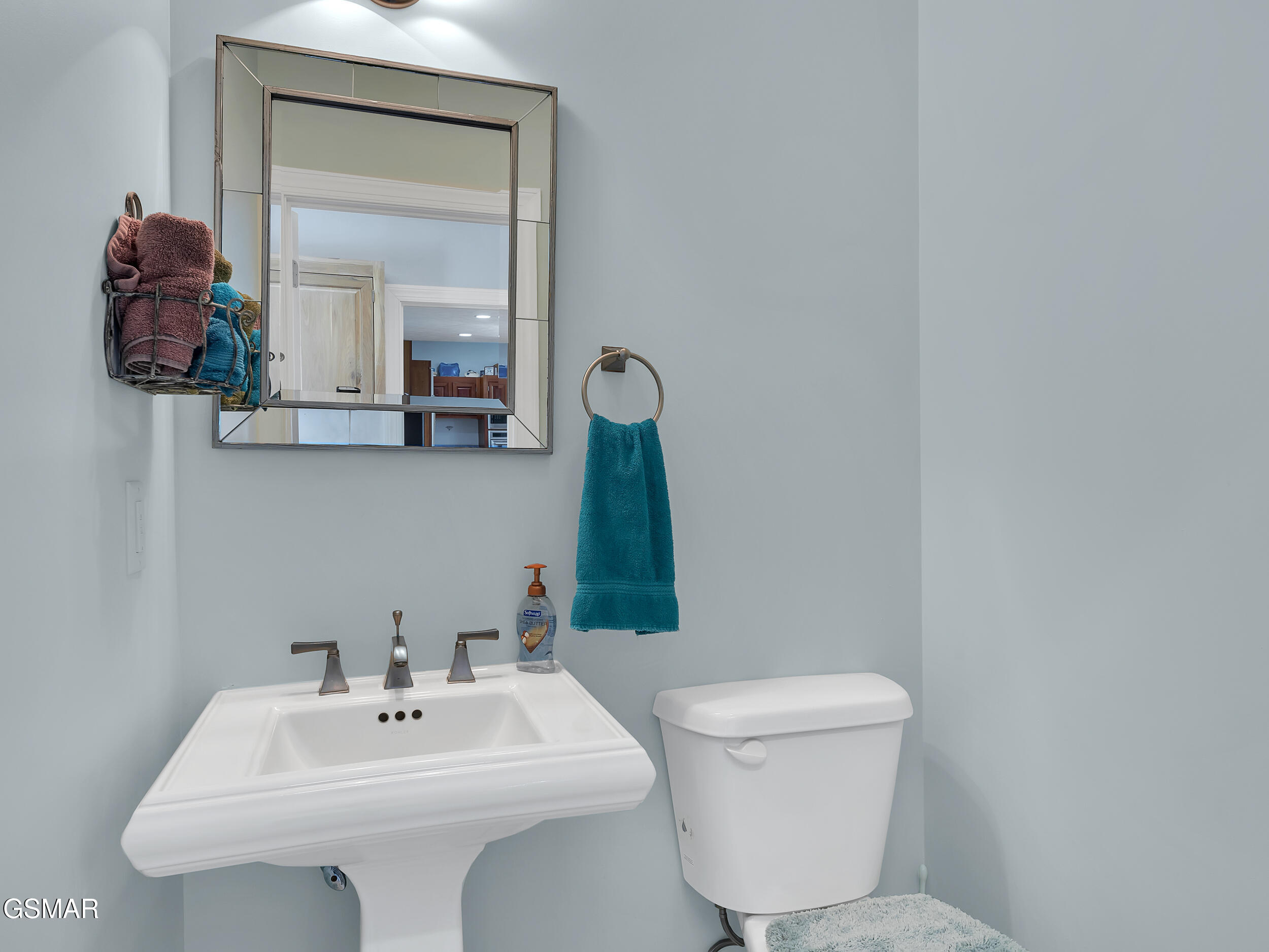 Mooresburg, Tennessee, 37811, United States, 2 Bedrooms Bedrooms, ,4 BathroomsBathrooms,Residential,For Sale,1861149