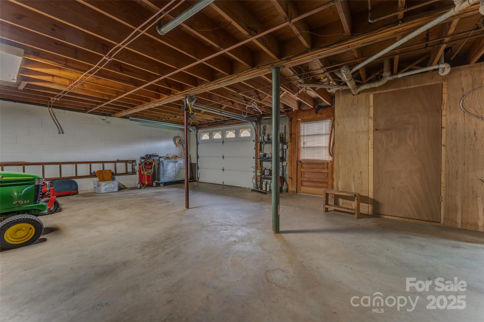 Leicester, North Carolina, 28748, United States, 3 Bedrooms Bedrooms, ,2 BathroomsBathrooms,Residential,For Sale,1938256