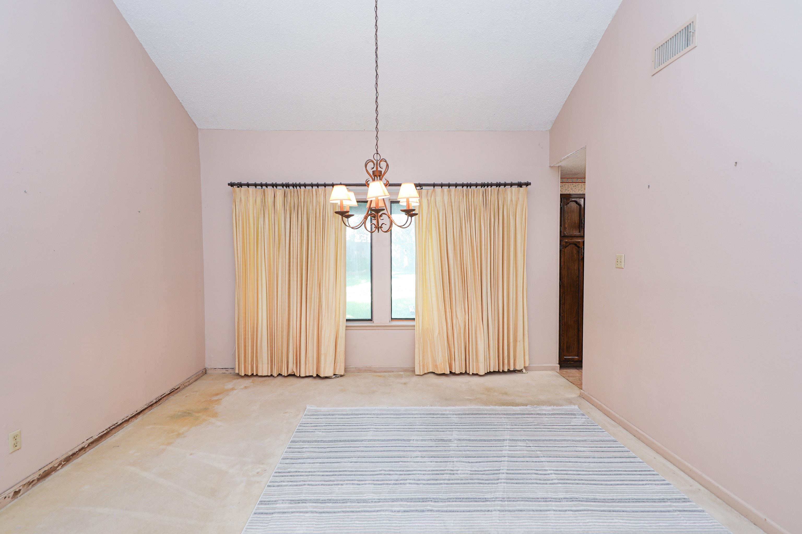 LAREDO, Texas, 78041, United States, 5 Bedrooms Bedrooms, ,3 BathroomsBathrooms,Residential,For Sale,1967607