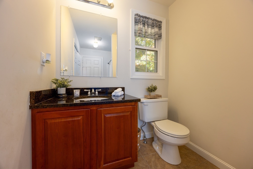 Billerica, Massachusetts, 01862, United States, 3 Bedrooms Bedrooms, ,3 BathroomsBathrooms,Residential,For Sale,1974390