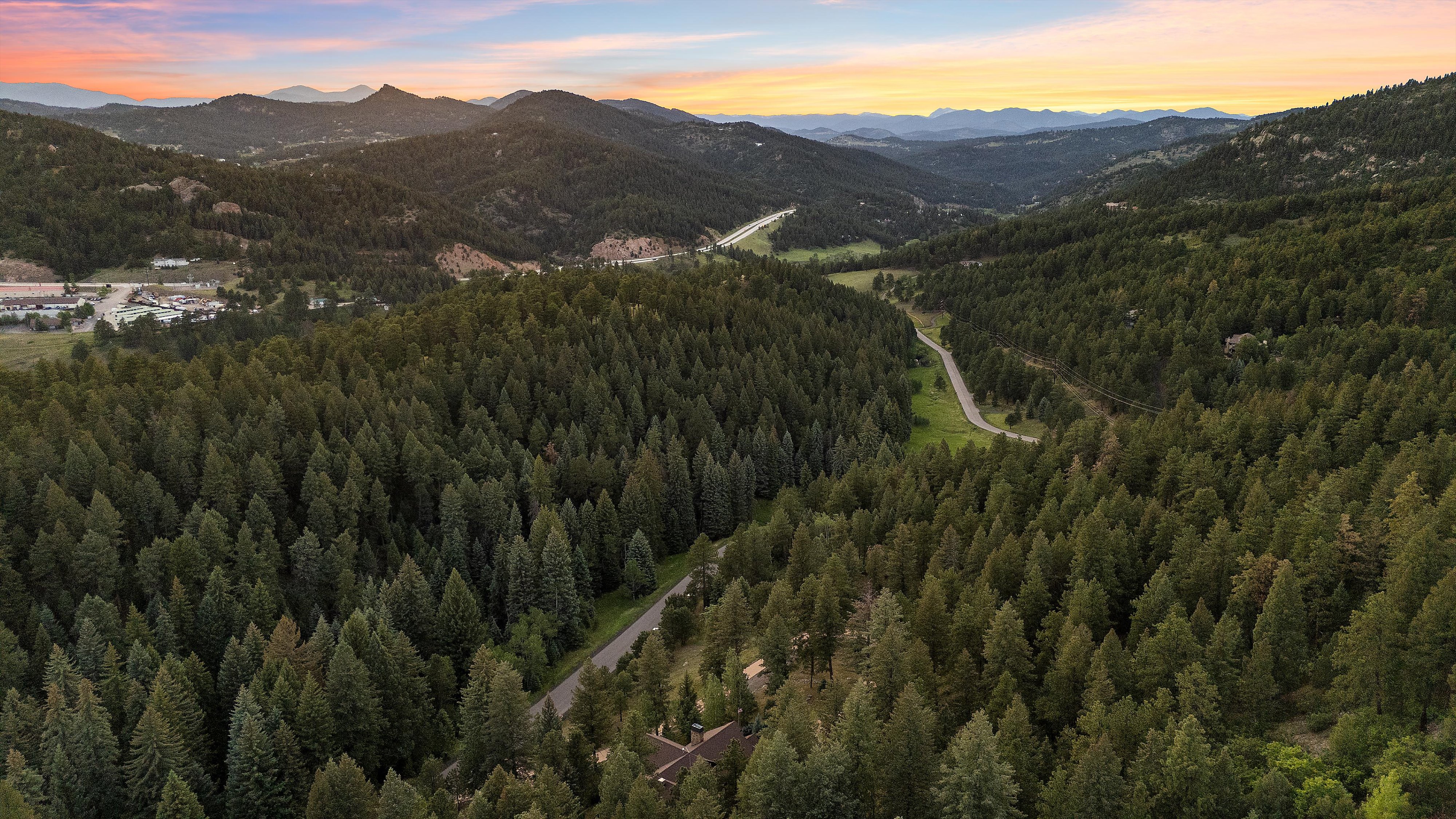  Impressive Mountain Retreat Nestled in the Exclusive Enclave of West Ranch - 物件實景