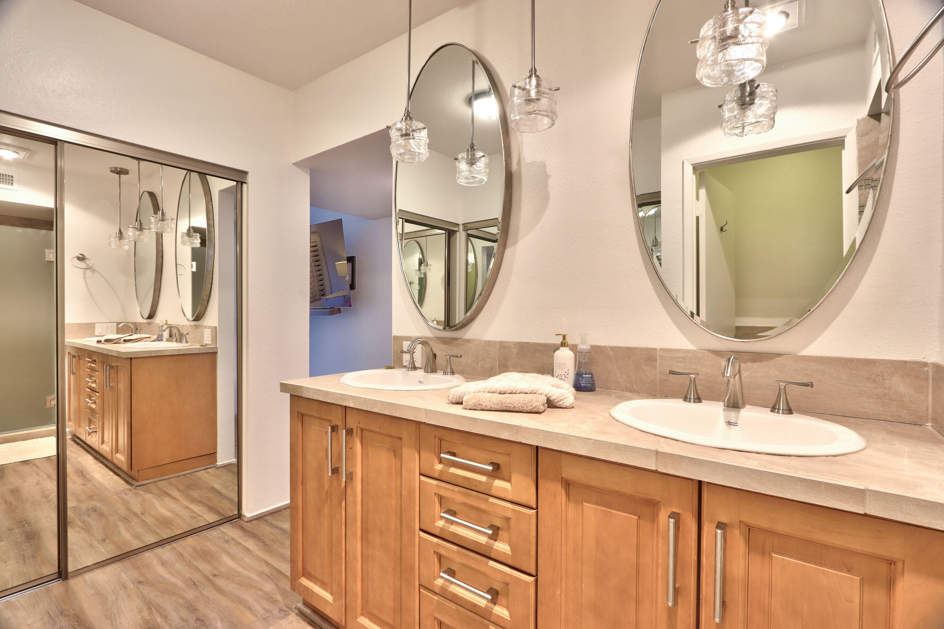 Palm Desert, California, 92260, United States, 2 Bedrooms Bedrooms, ,2 BathroomsBathrooms,Residential,For Sale,1956023