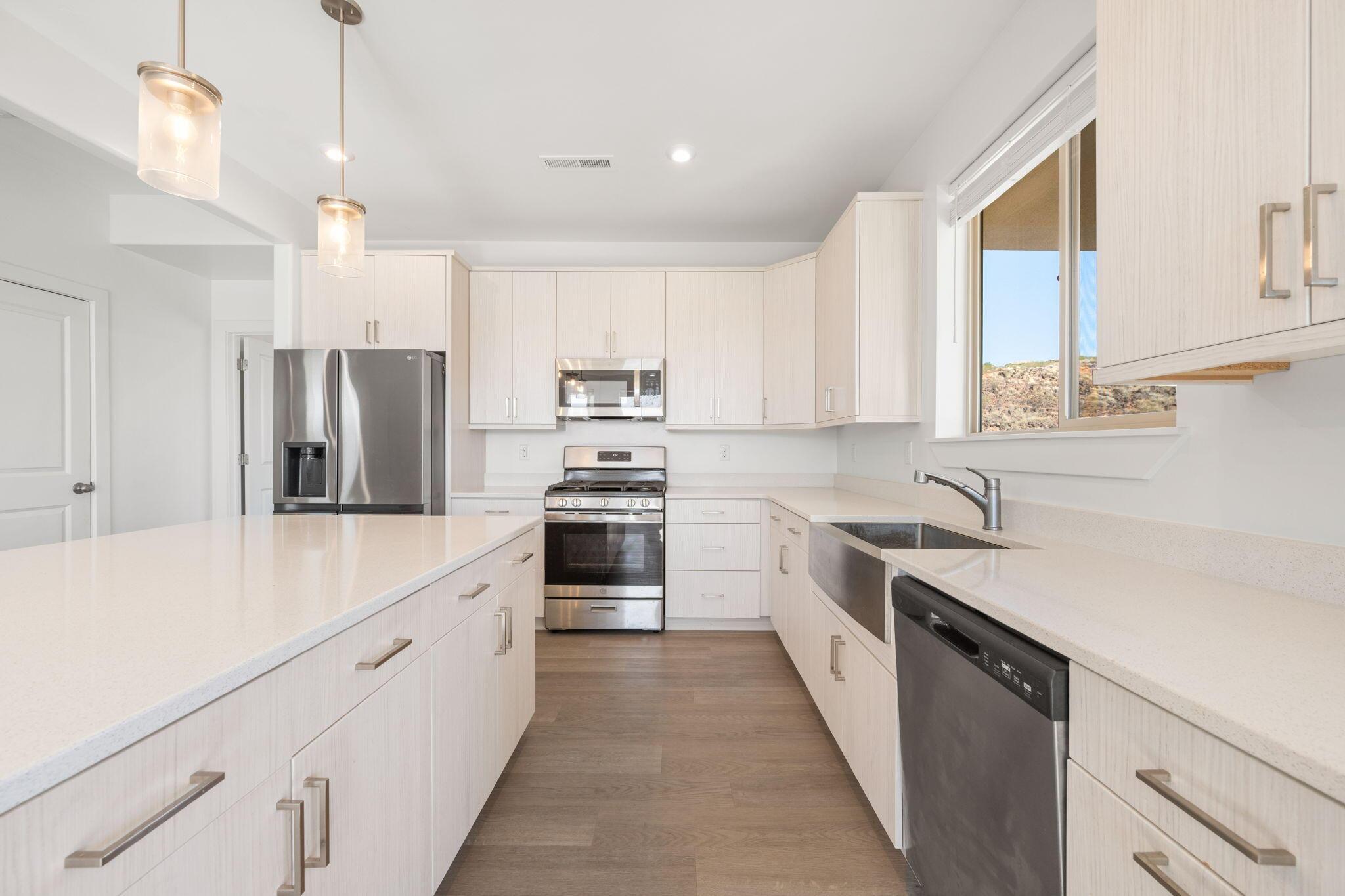 Washington, Utah, 84780, United States, 3 Bedrooms Bedrooms, ,2 BathroomsBathrooms,Residential,For Sale,1982194