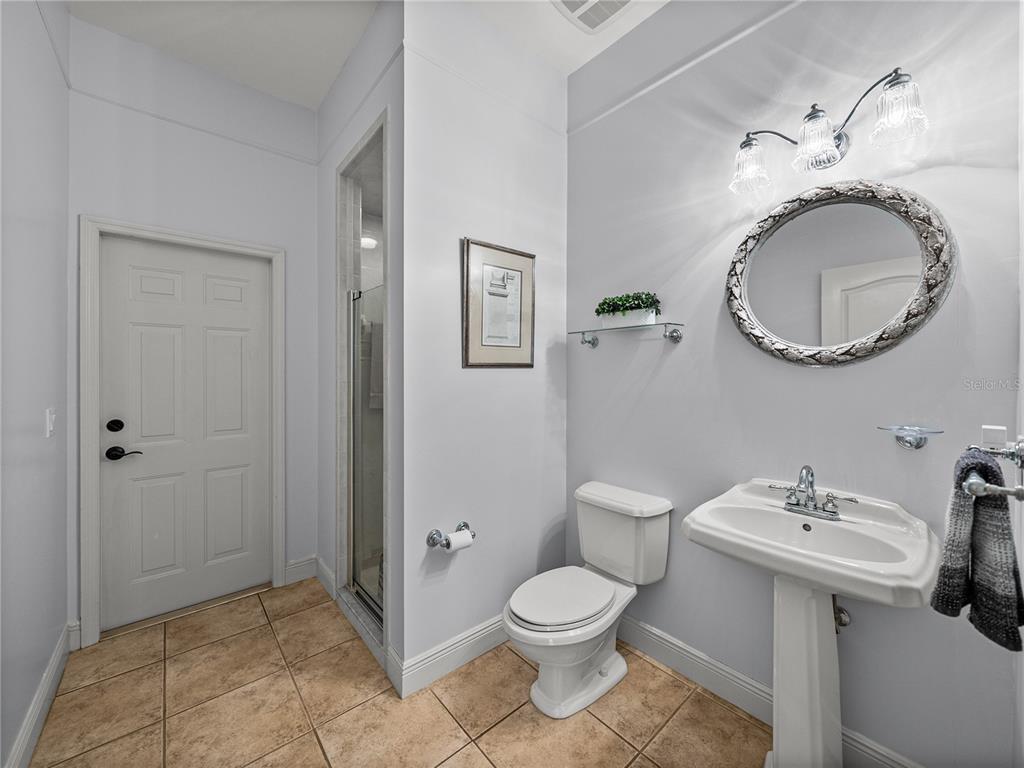 Winter Haven, Florida, 33884, United States, 4 Bedrooms Bedrooms, ,4 BathroomsBathrooms,Residential,For Sale,1934531