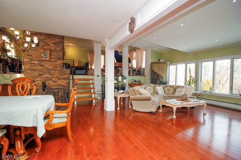 Vernon Twp., New Jersey, 07461-4534, United States, 5 Bedrooms Bedrooms, ,3 BathroomsBathrooms,Residential,For Sale,1944793