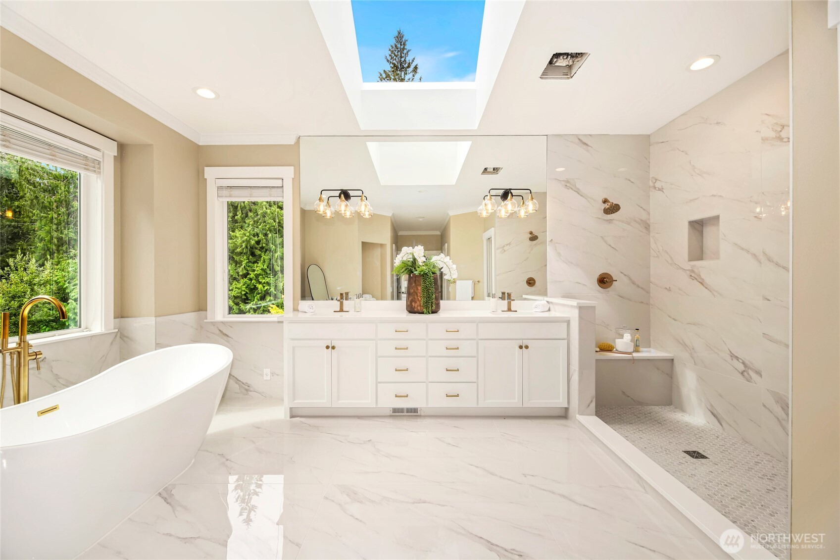 Carnation, Washington, 98014, United States, 5 Bedrooms Bedrooms, ,5 BathroomsBathrooms,Residential,For Sale,1940675