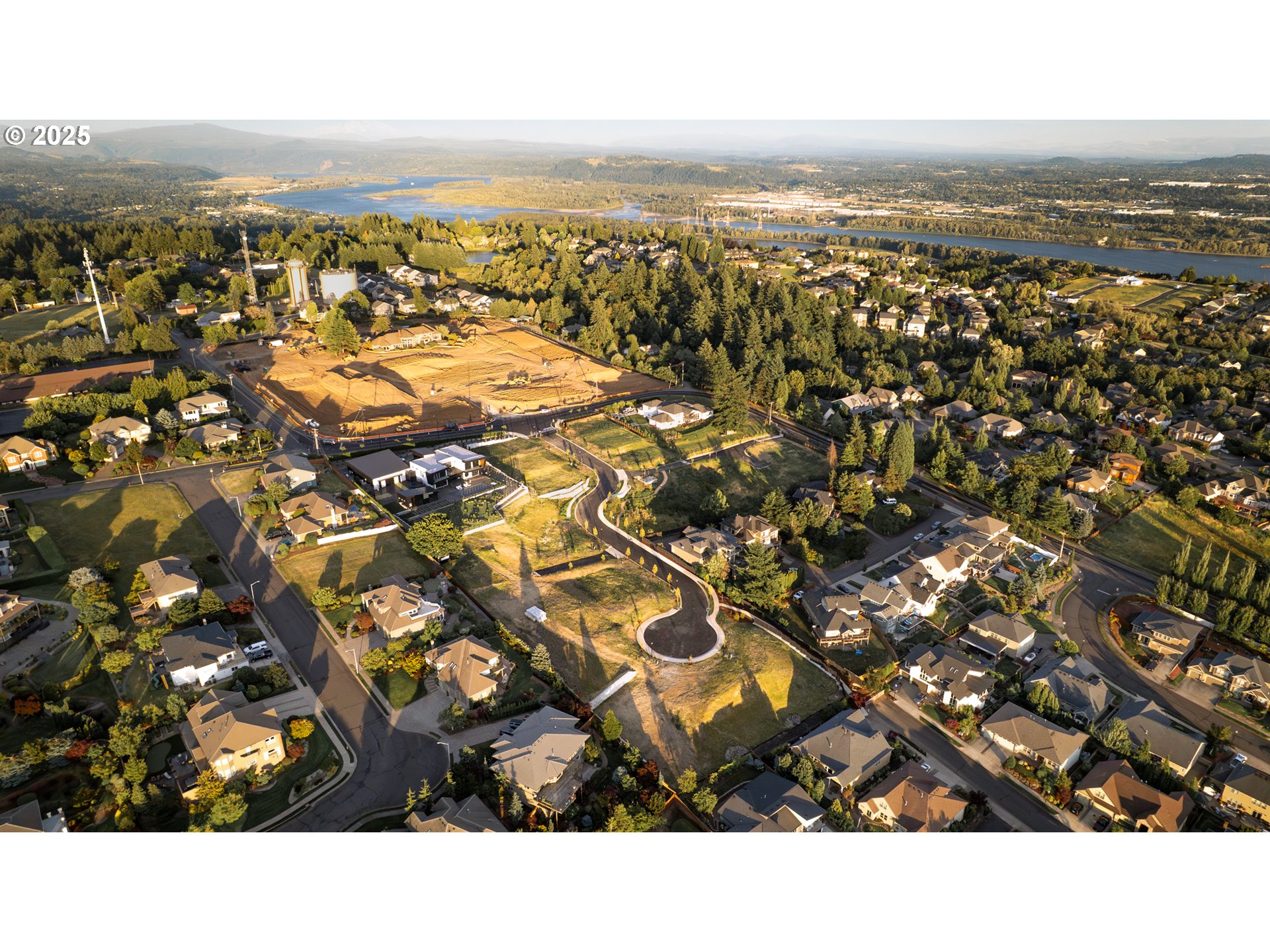 Camas, Washington, 98607, United States, 4 Bedrooms Bedrooms, ,3 BathroomsBathrooms,Residential,For Sale,1826713