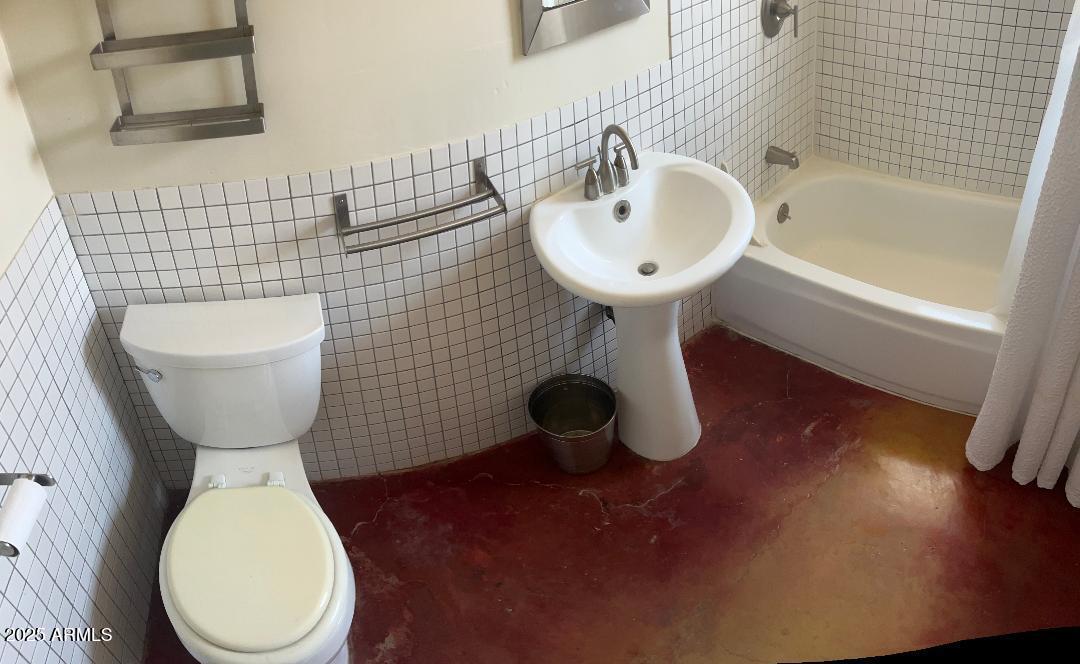 Phoenix, Arizona, 85014, United States, 3 Bedrooms Bedrooms, ,3 BathroomsBathrooms,Residential,For Sale,1985415