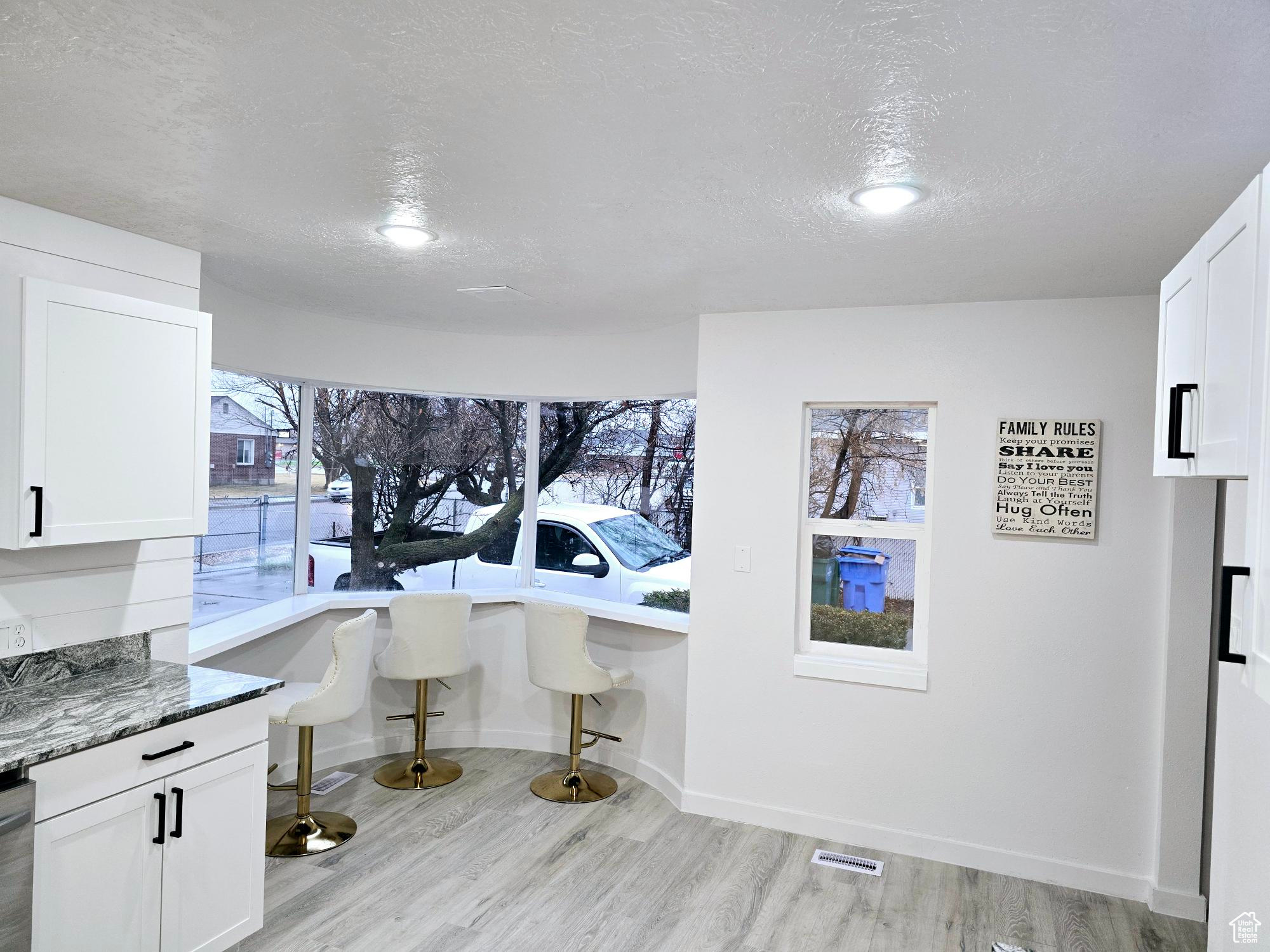 Riverton, Utah, 84065, United States, 6 Bedrooms Bedrooms, ,1 BathroomBathrooms,Residential,For Sale,1709565