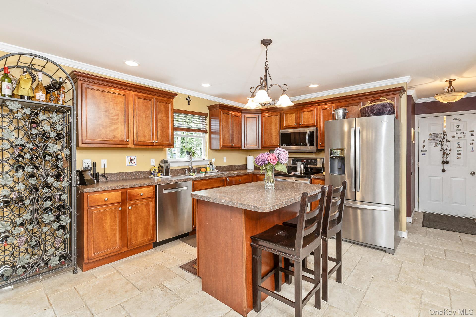 Shirley, New York, 11967, United States, 4 Bedrooms Bedrooms, ,3 BathroomsBathrooms,Residential,For Sale,1992037