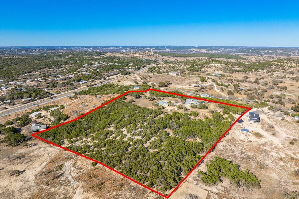 Kerrville, Texas, 78028, United States, 4 Bedrooms Bedrooms, ,5 BathroomsBathrooms,Residential,For Sale,1740072