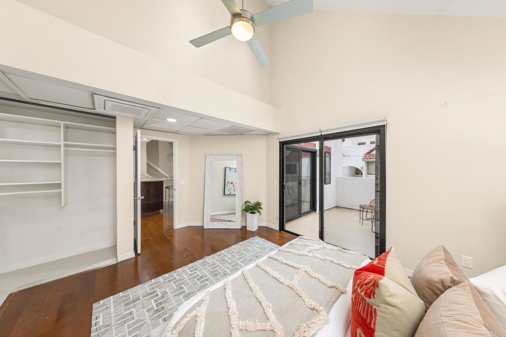 San Diego, California, 92101, United States, 2 Bedrooms Bedrooms, ,2 BathroomsBathrooms,Residential,For Sale,1760340