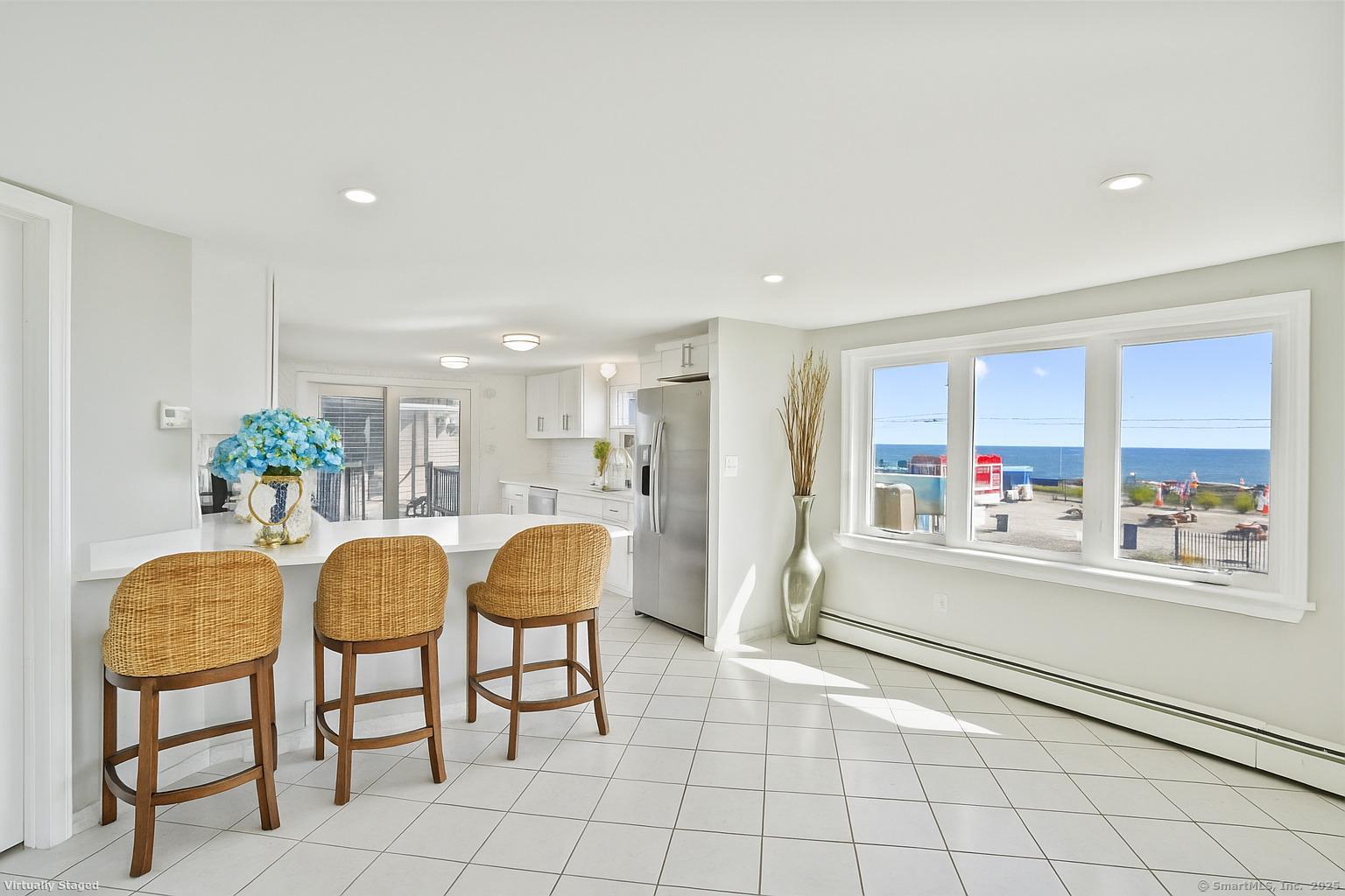 Stratford, Connecticut, 06615, United States, 3 Bedrooms Bedrooms, ,2 BathroomsBathrooms,Residential,For Sale,1940586
