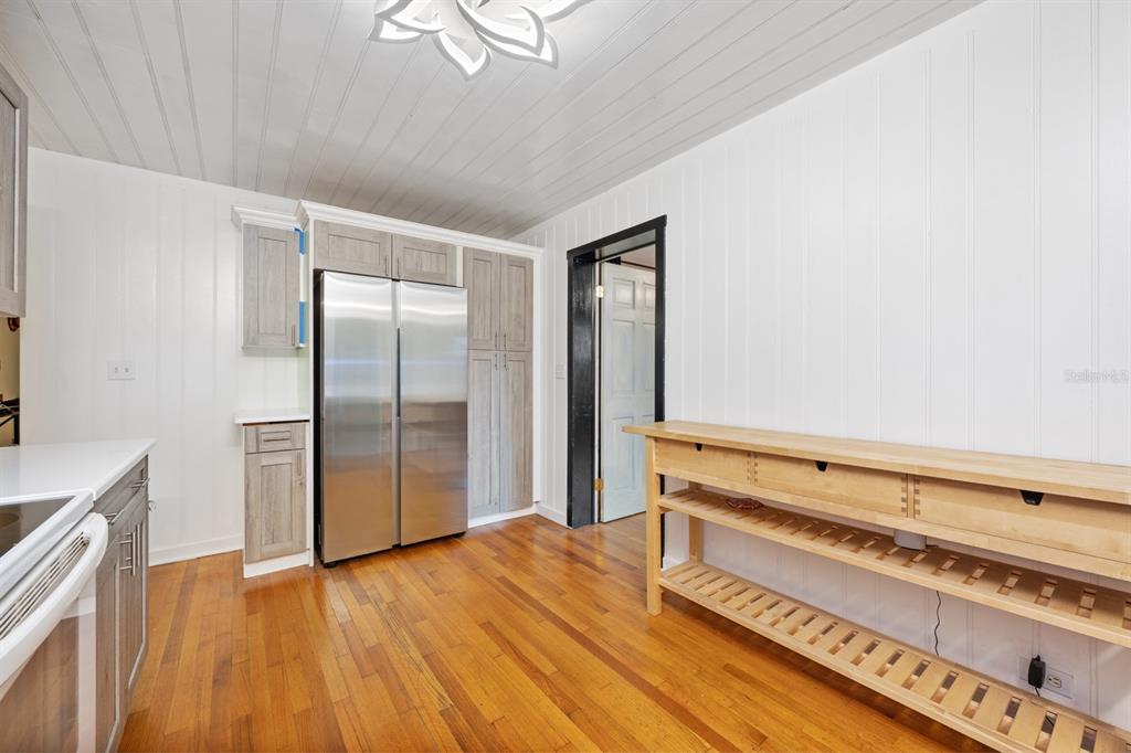 Orlando, Florida, 32805, United States, 3 Bedrooms Bedrooms, ,2 BathroomsBathrooms,Residential,For Sale,1955984