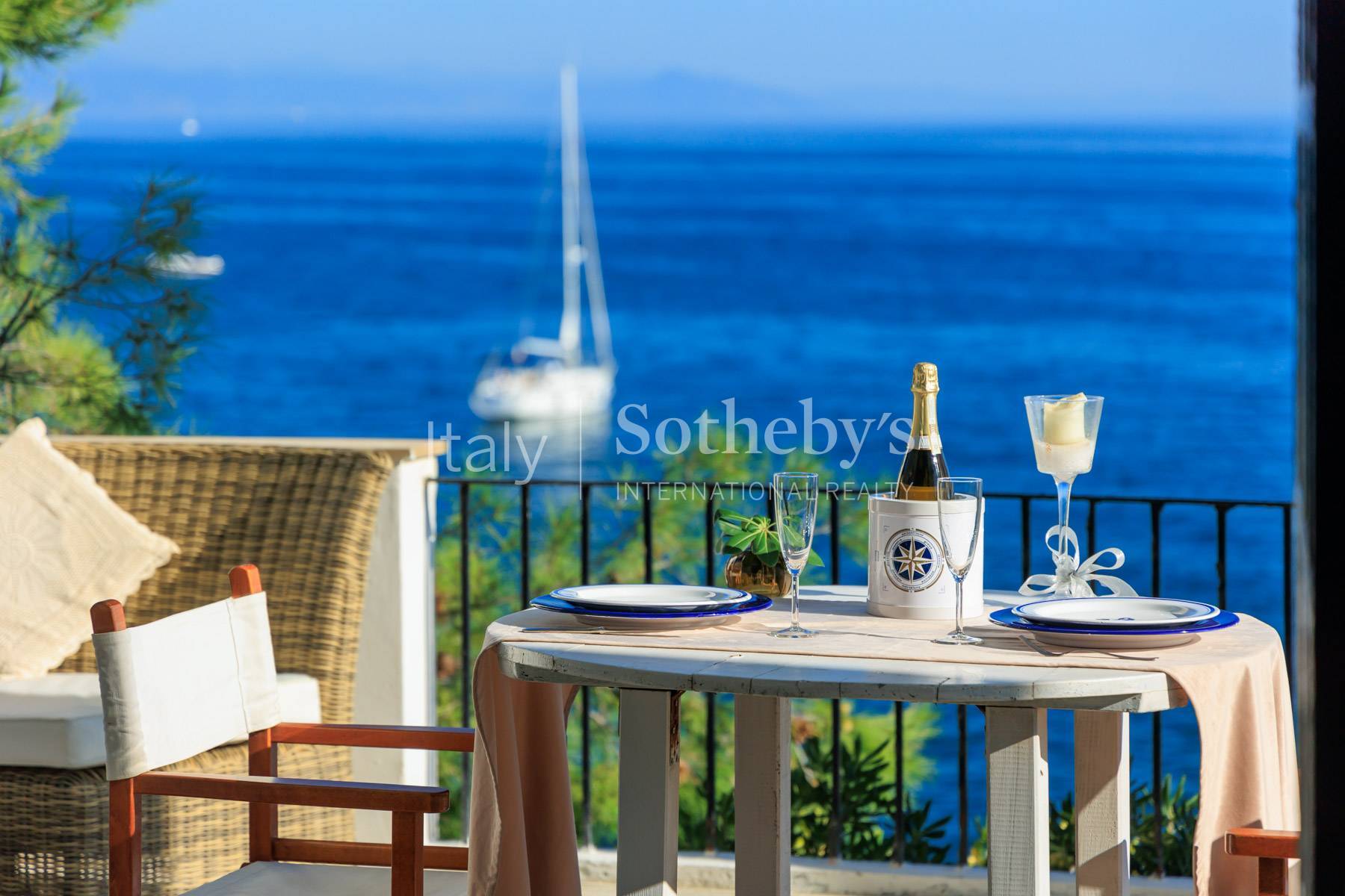  Elegant villa with private bay in Varazze - 物件實景