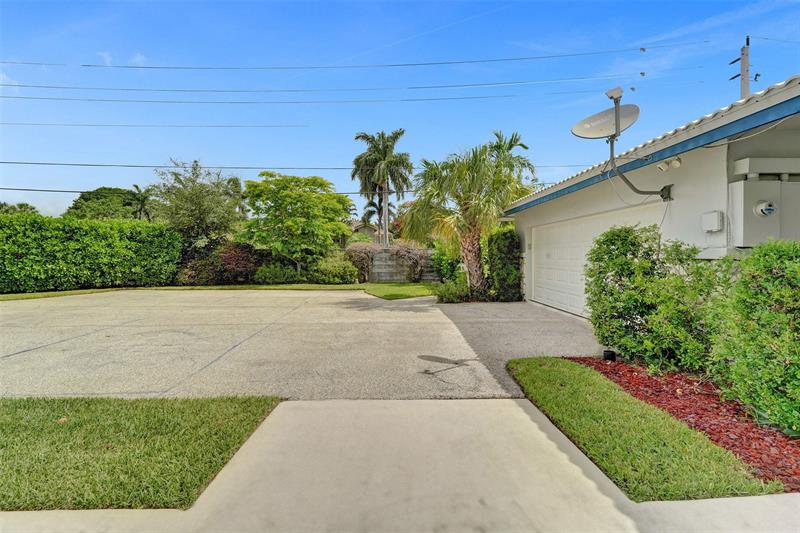 Fort Lauderdale, Florida, 33305, United States, 5 Bedrooms Bedrooms, ,7 BathroomsBathrooms,Residential,For Sale,1895424