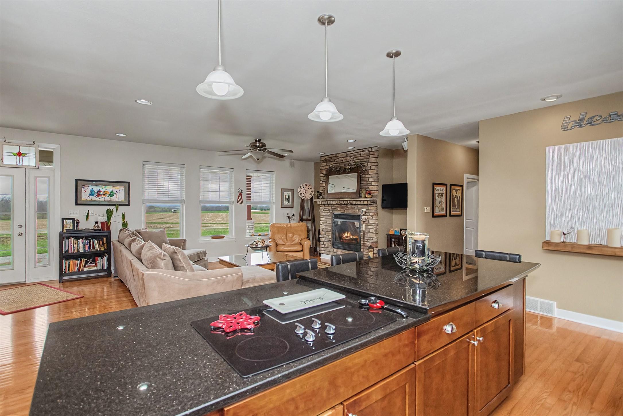 Maxwell, Iowa, 50161, United States, 2 Bedrooms Bedrooms, ,2 BathroomsBathrooms,Residential,For Sale,2037960
