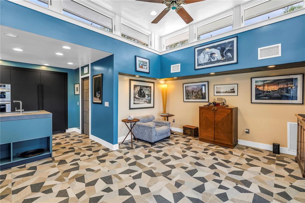 St Petersburg, Florida, 33704, United States, 4 Bedrooms Bedrooms, ,4 BathroomsBathrooms,Residential,For Sale,1991901