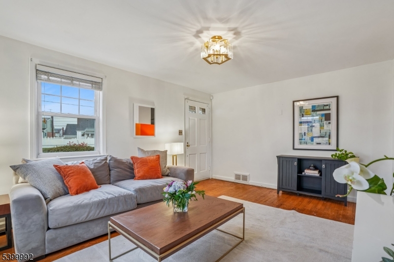 Union Twp., New Jersey, 07083, United States, 4 Bedrooms Bedrooms, ,2 BathroomsBathrooms,Residential,For Sale,2001957