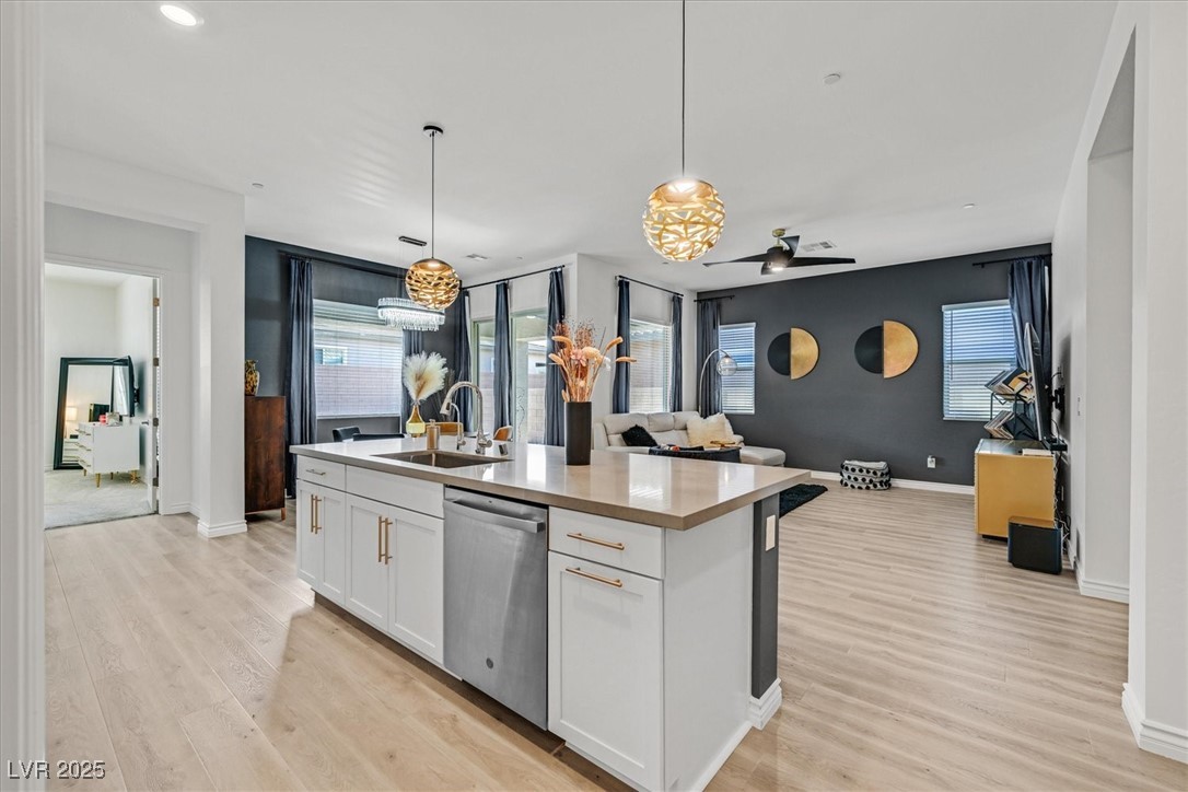 Henderson, Nevada, 89011, United States, 3 Bedrooms Bedrooms, ,2 BathroomsBathrooms,Residential,For Sale,1972737