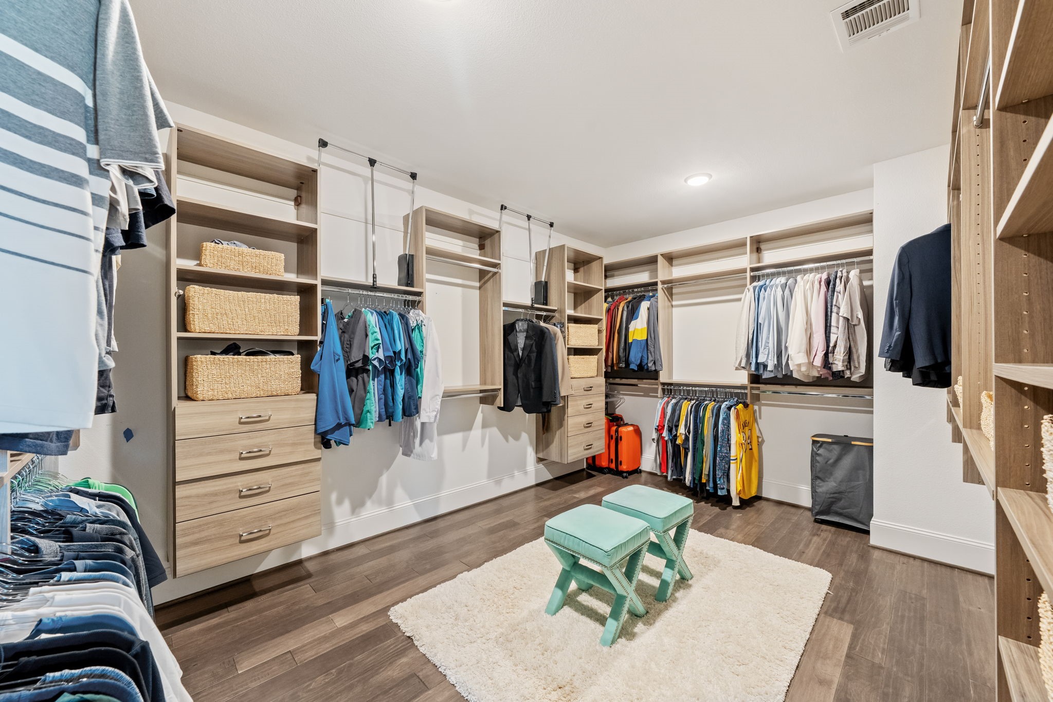  4534 Mimosa Drive - 物件實景