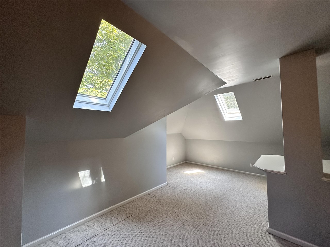 Bowling Green, Kentucky, 42104, United States, 5 Bedrooms Bedrooms, ,3 BathroomsBathrooms,Residential,For Sale,1907465