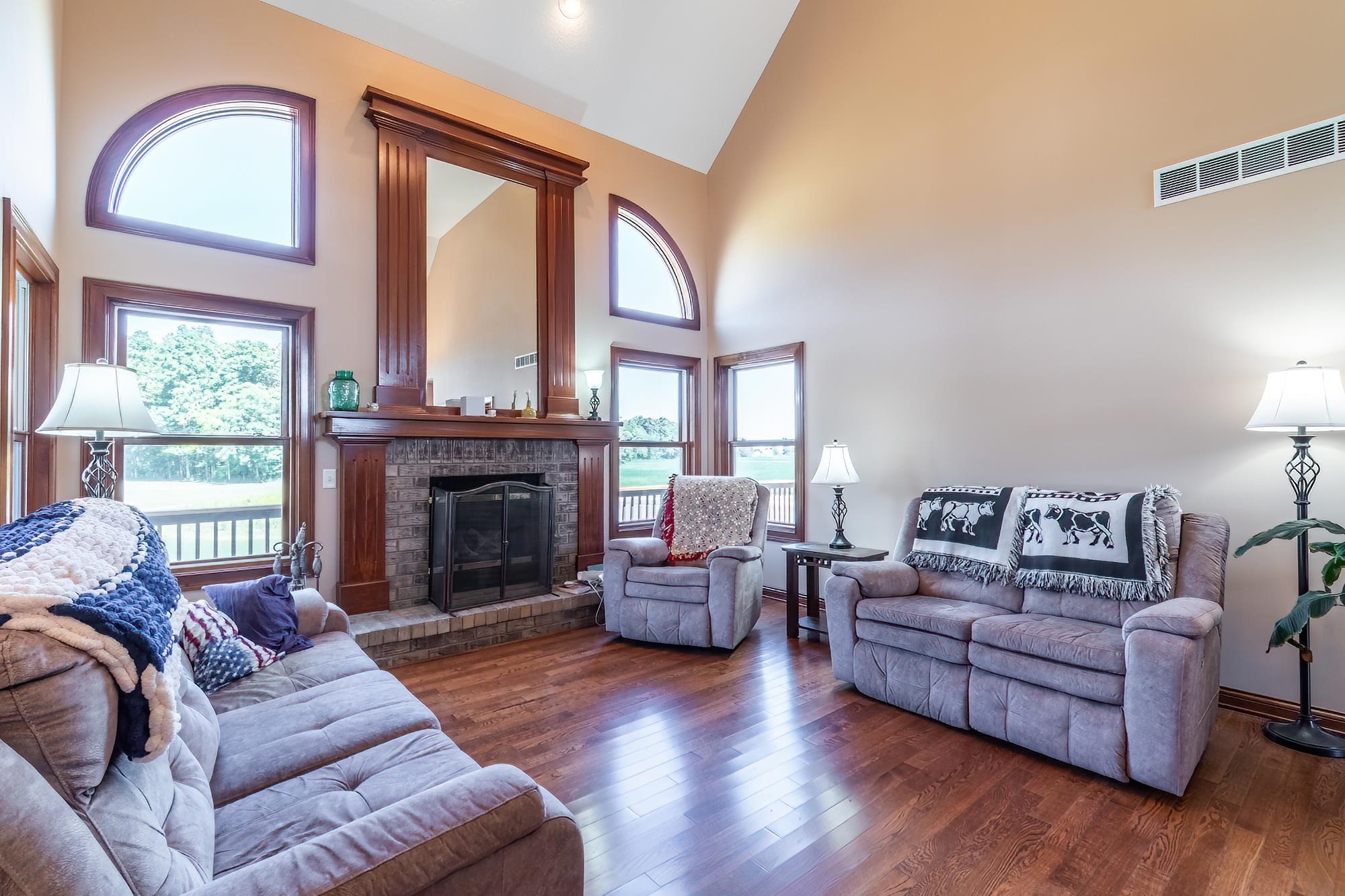 Fort Wayne, Indiana, 46816, United States, 3 Bedrooms Bedrooms, ,4 BathroomsBathrooms,Residential,For Sale,1942205