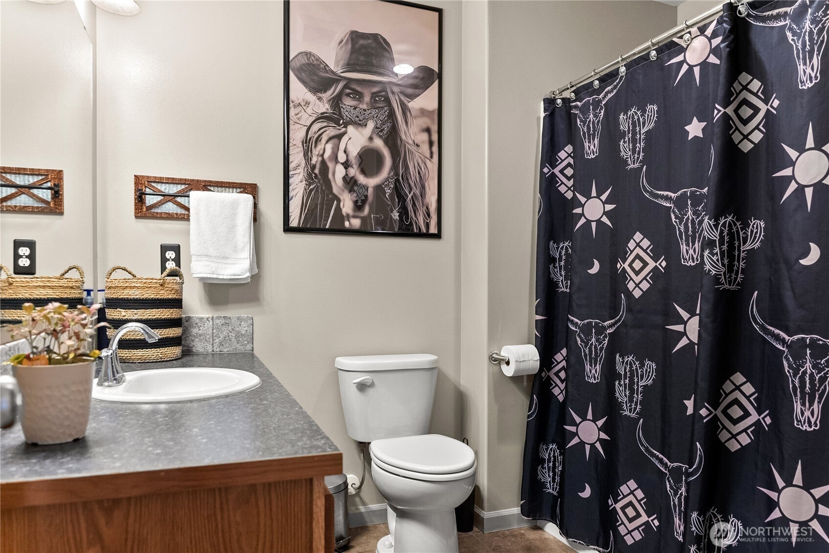 Malott, Washington, 98829, United States, 3 Bedrooms Bedrooms, ,1 BathroomBathrooms,Residential,For Sale,1989338