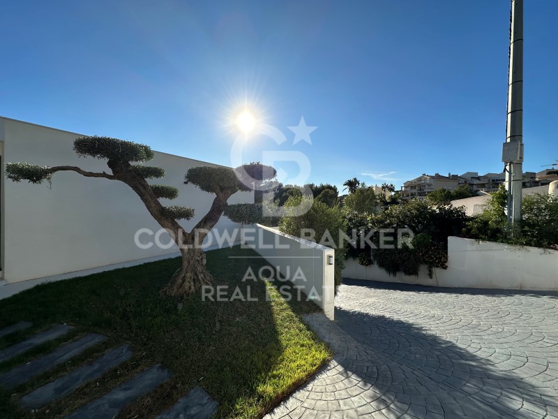 Alicante, Altea, Zona de Mascarat Alicante, Altea, Altea, Comunidad Valenciana, ES, 5 Bedrooms Bedrooms, ,7 BathroomsBathrooms,Residential,For Sale,Alicante, Altea, Zona de Mascarat Alicante, Altea,1671977