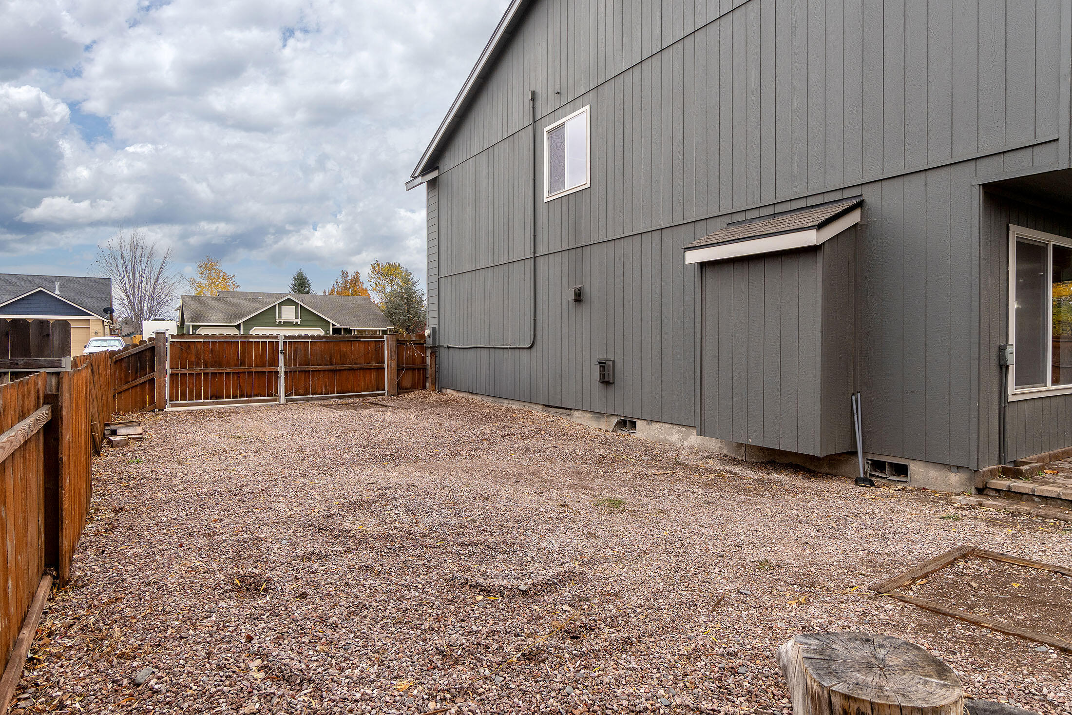 Redmond, Oregon, 97756, United States, 3 Bedrooms Bedrooms, ,3 BathroomsBathrooms,Residential,For Sale,1989039