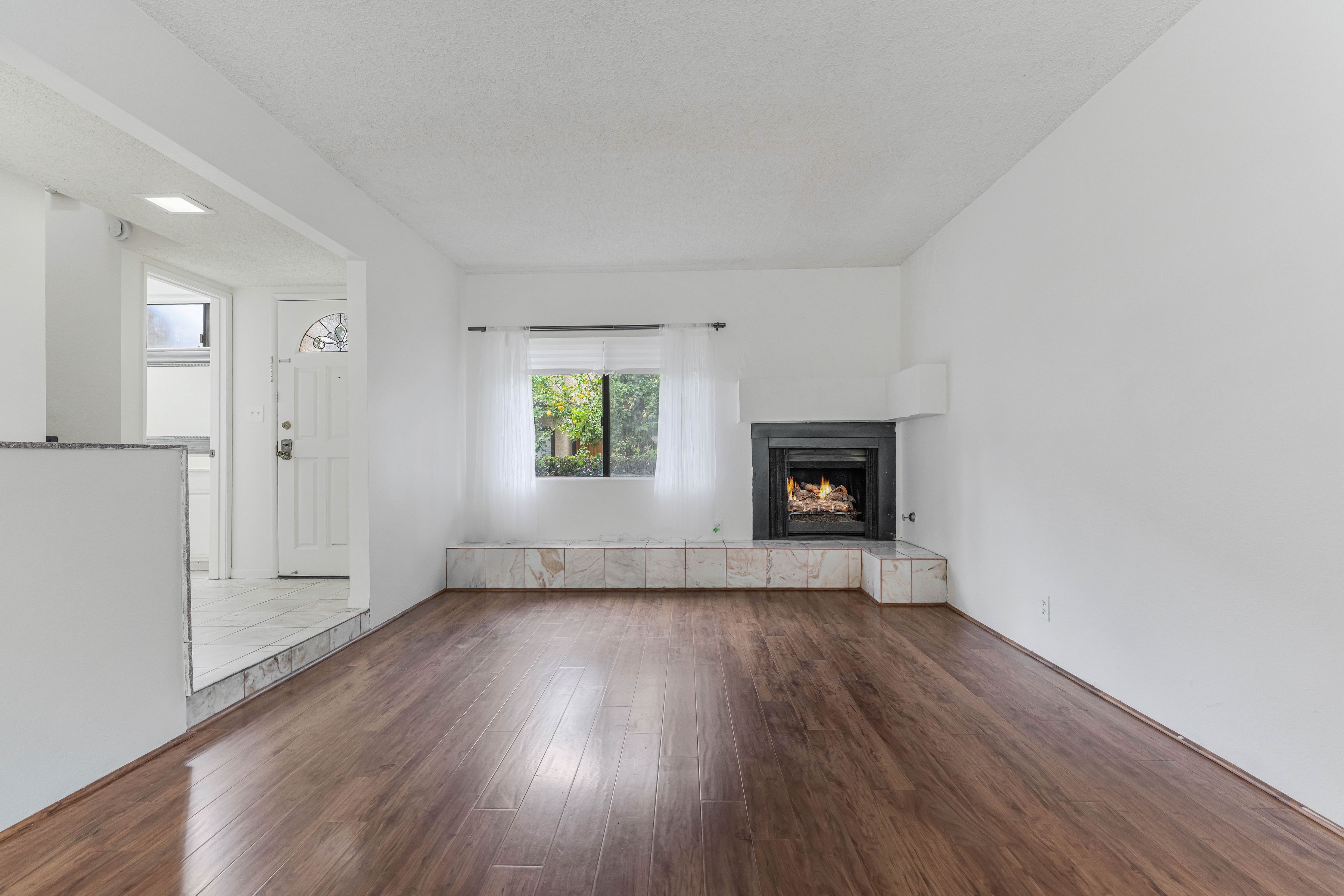  6746 Encino Avenue #2 - 物件實景