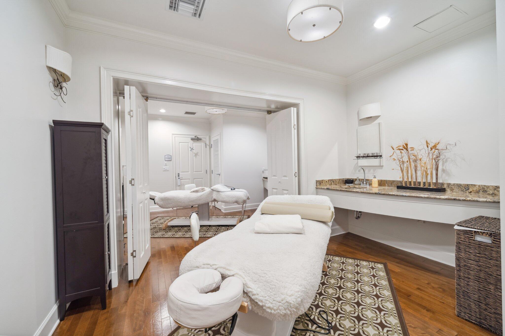 Destin, Florida, 32541, United States, 3 Bedrooms Bedrooms, ,4 BathroomsBathrooms,Residential,For Sale,1837400