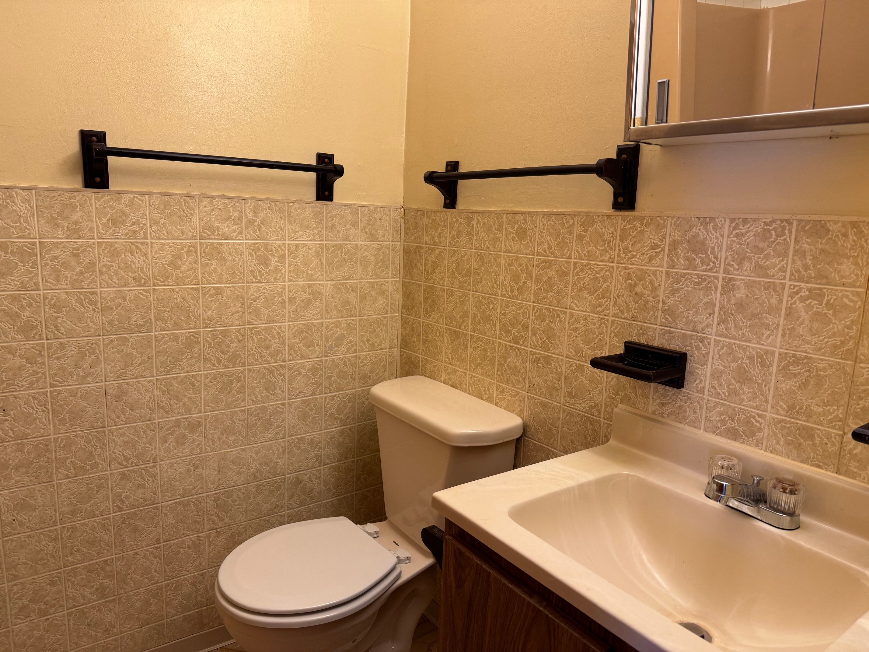  103 E Chester Street, Kingston, NY, 12401 - 物件實景